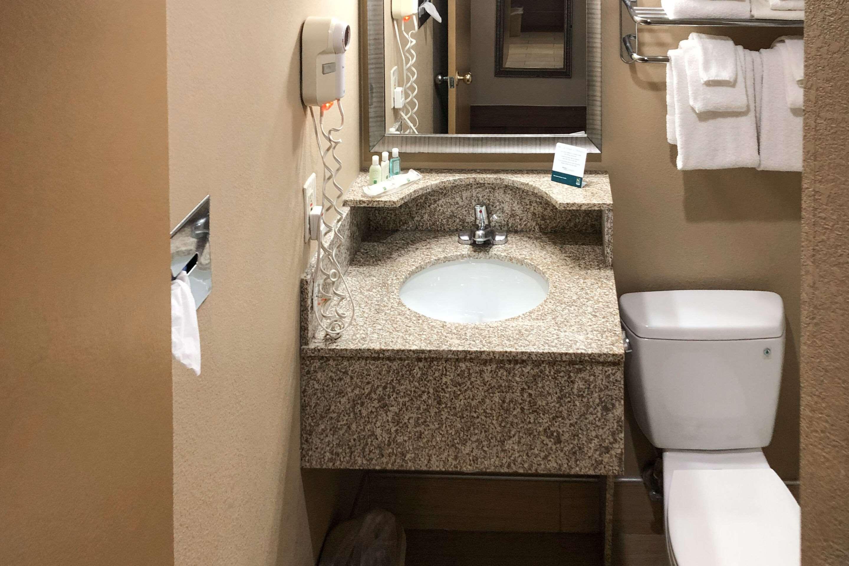 Quality Inn Near Joint Base Andrews-Washington Area Camp Springs Esterno foto