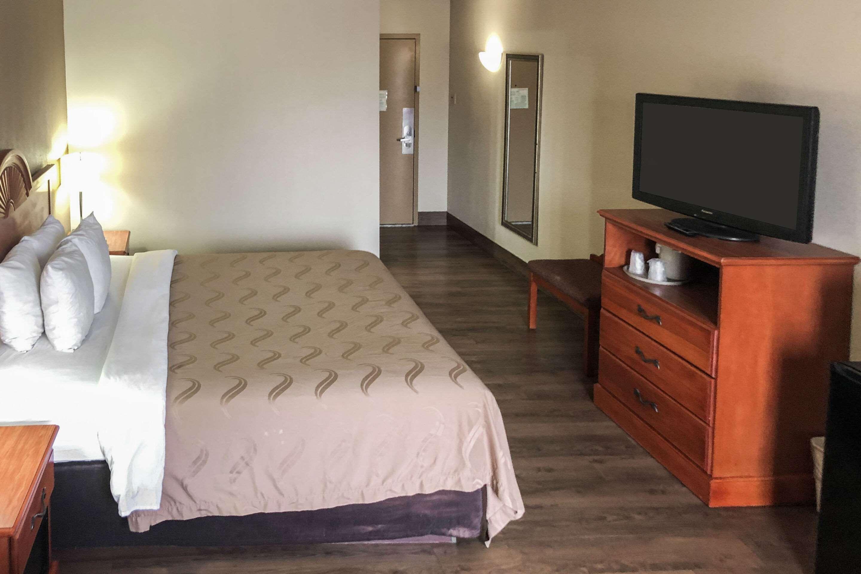 Quality Inn Near Joint Base Andrews-Washington Area Camp Springs Esterno foto