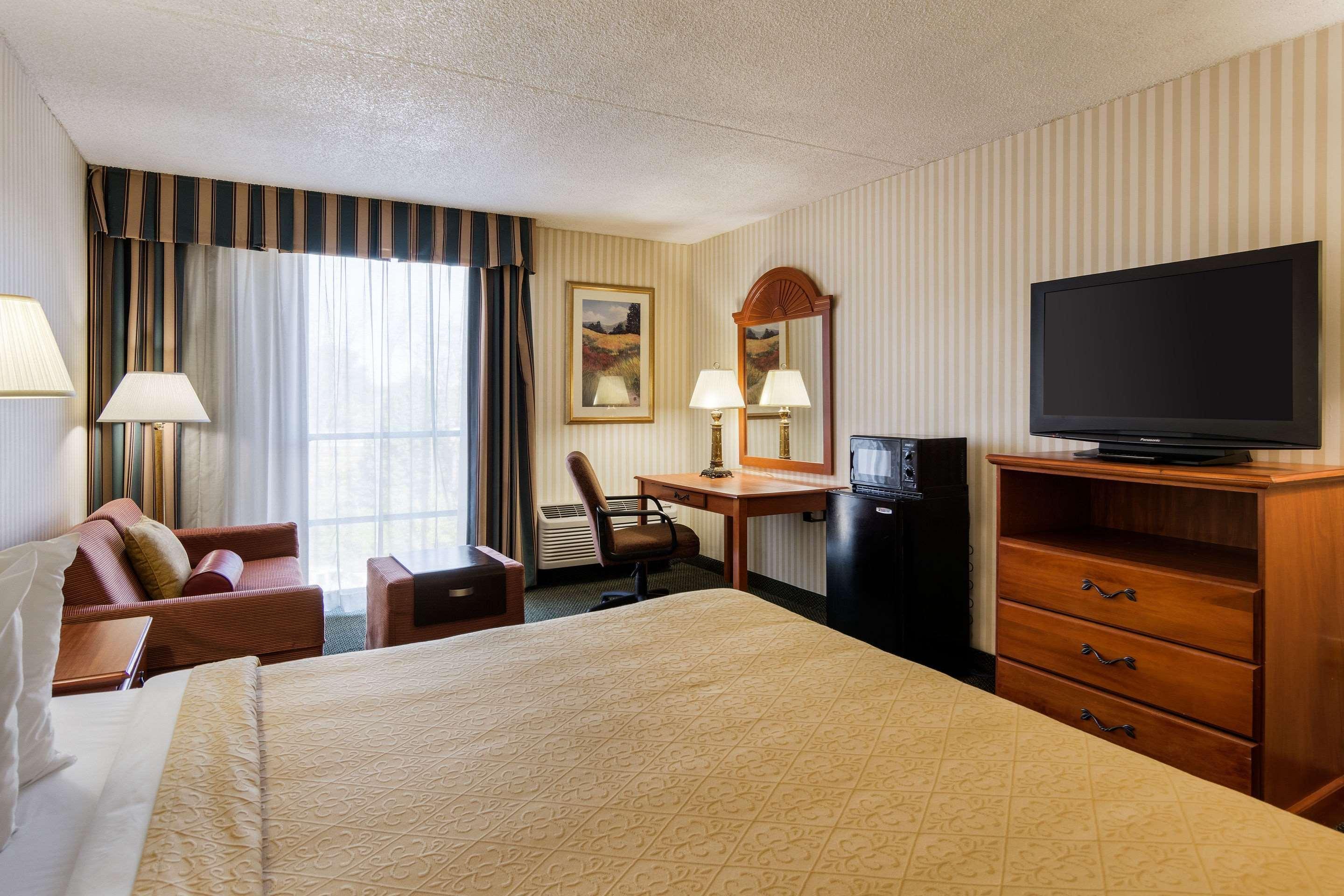 Quality Inn Near Joint Base Andrews-Washington Area Camp Springs Esterno foto