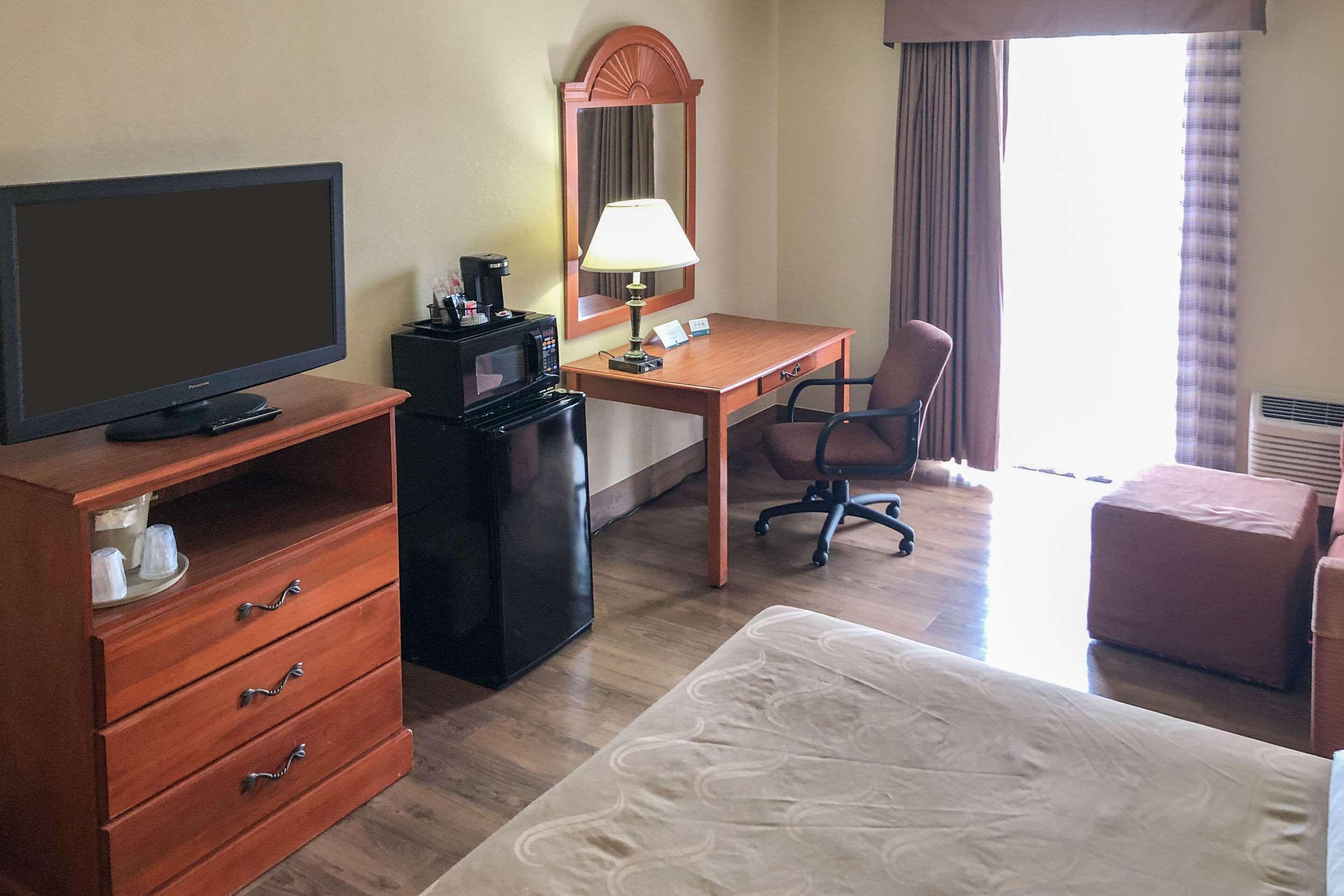 Quality Inn Near Joint Base Andrews-Washington Area Camp Springs Esterno foto