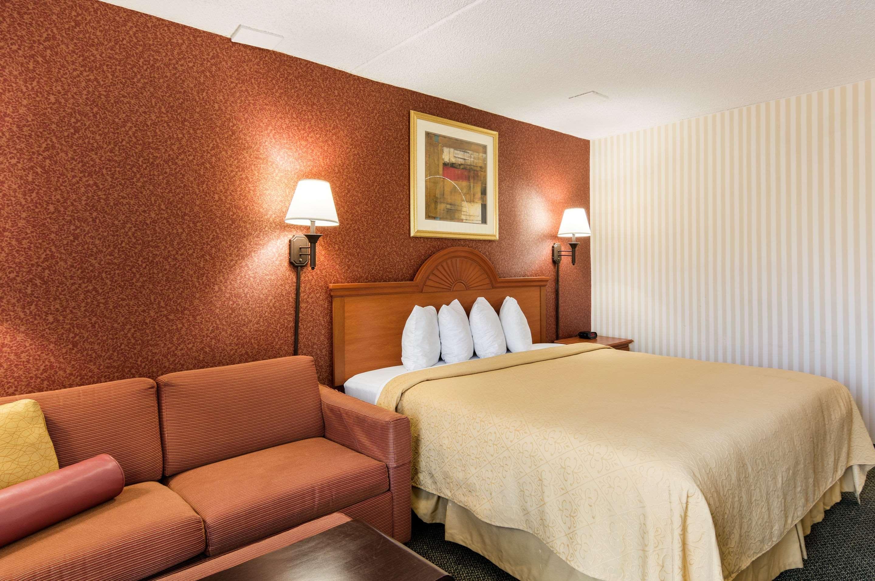 Quality Inn Near Joint Base Andrews-Washington Area Camp Springs Esterno foto