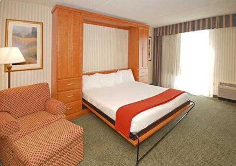 Quality Inn Near Joint Base Andrews-Washington Area Camp Springs Esterno foto
